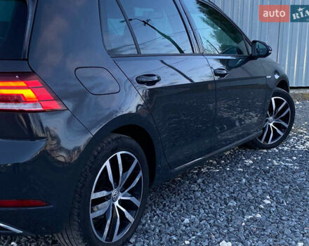 Серый Фольксваген e-Golf, объемом двигателя 0 л и пробегом 157 тыс. км за 12499 $, фото 33 на Automoto.ua