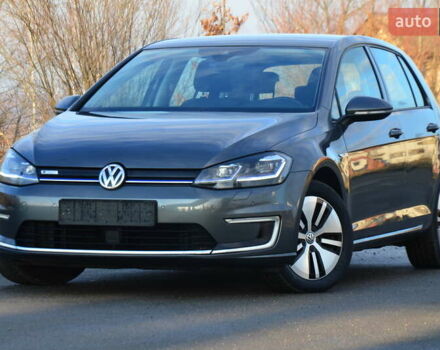 Серый Фольксваген e-Golf, объемом двигателя 0 л и пробегом 91 тыс. км за 13250 $, фото 14 на Automoto.ua