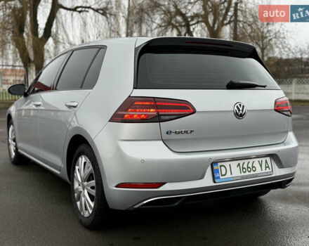 Серый Фольксваген e-Golf, объемом двигателя 0 л и пробегом 49 тыс. км за 14900 $, фото 4 на Automoto.ua