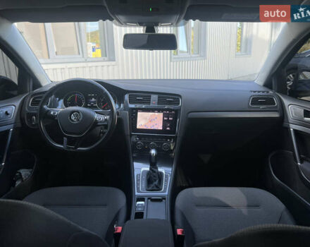 Серый Фольксваген e-Golf, объемом двигателя 0 л и пробегом 67 тыс. км за 12999 $, фото 10 на Automoto.ua