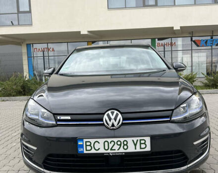 Серый Фольксваген e-Golf, объемом двигателя 0 л и пробегом 45 тыс. км за 14800 $, фото 12 на Automoto.ua