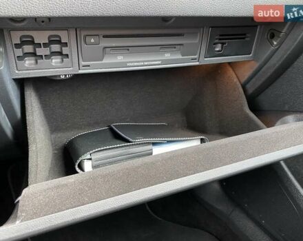 Серый Фольксваген e-Golf, объемом двигателя 0 л и пробегом 30 тыс. км за 14400 $, фото 28 на Automoto.ua