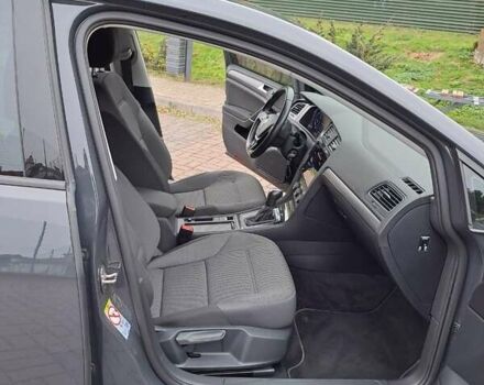 Серый Фольксваген e-Golf, объемом двигателя 0 л и пробегом 54 тыс. км за 16500 $, фото 41 на Automoto.ua