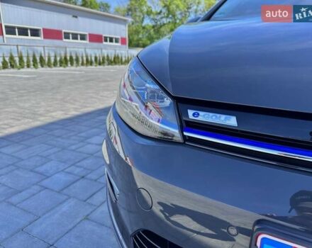 Серый Фольксваген e-Golf, объемом двигателя 0 л и пробегом 54 тыс. км за 16500 $, фото 3 на Automoto.ua