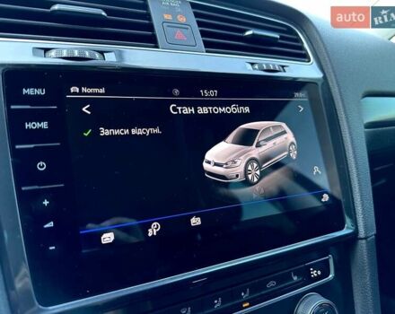 Серый Фольксваген e-Golf, объемом двигателя 0 л и пробегом 54 тыс. км за 16500 $, фото 20 на Automoto.ua