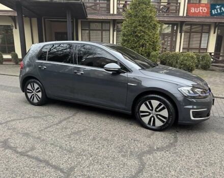 Серый Фольксваген e-Golf, объемом двигателя 0 л и пробегом 40 тыс. км за 15300 $, фото 4 на Automoto.ua