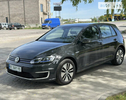 Серый Фольксваген e-Golf, объемом двигателя 0 л и пробегом 45 тыс. км за 15800 $, фото 9 на Automoto.ua