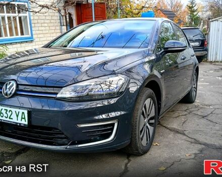 Серый Фольксваген e-Golf, объемом двигателя 0 л и пробегом 29 тыс. км за 16300 $, фото 5 на Automoto.ua