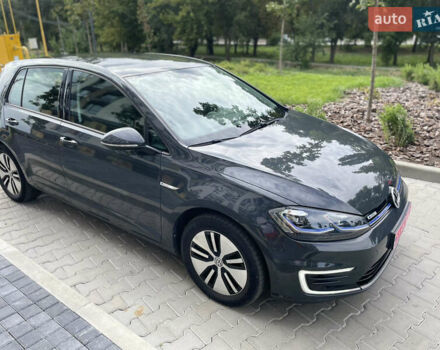 Серый Фольксваген e-Golf, объемом двигателя 0 л и пробегом 91 тыс. км за 12900 $, фото 2 на Automoto.ua