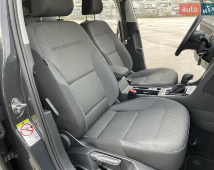 Серый Фольксваген e-Golf, объемом двигателя 0 л и пробегом 103 тыс. км за 13300 $, фото 33 на Automoto.ua