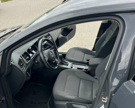 Серый Фольксваген e-Golf, объемом двигателя 0 л и пробегом 45 тыс. км за 14800 $, фото 33 на Automoto.ua