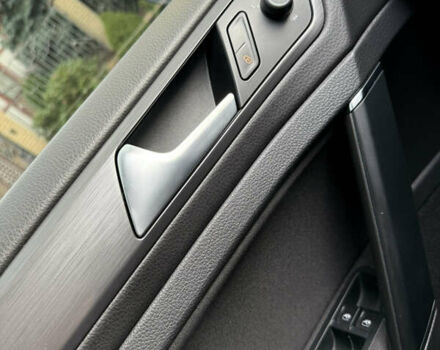 Серый Фольксваген e-Golf, объемом двигателя 0 л и пробегом 73 тыс. км за 14300 $, фото 15 на Automoto.ua