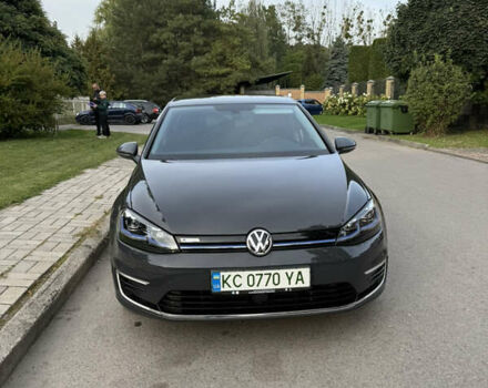 Серый Фольксваген e-Golf, объемом двигателя 0 л и пробегом 73 тыс. км за 14300 $, фото 1 на Automoto.ua