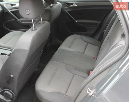 Серый Фольксваген e-Golf, объемом двигателя 0 л и пробегом 65 тыс. км за 13999 $, фото 25 на Automoto.ua