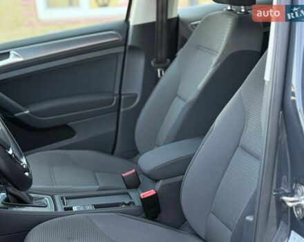 Серый Фольксваген e-Golf, объемом двигателя 0 л и пробегом 74 тыс. км за 12200 $, фото 20 на Automoto.ua