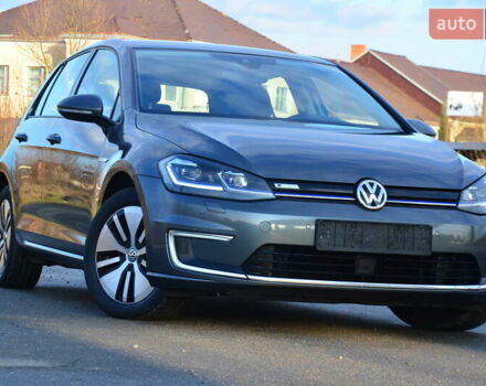 Серый Фольксваген e-Golf, объемом двигателя 0 л и пробегом 91 тыс. км за 13250 $, фото 23 на Automoto.ua