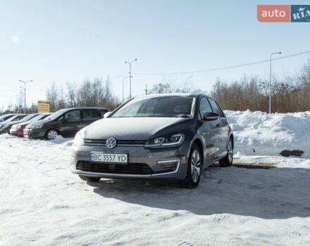 Серый Фольксваген e-Golf, объемом двигателя 0 л и пробегом 101 тыс. км за 14150 $, фото 2 на Automoto.ua