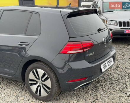Серый Фольксваген e-Golf, объемом двигателя 0 л и пробегом 53 тыс. км за 12999 $, фото 21 на Automoto.ua