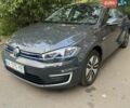Серый Фольксваген e-Golf, объемом двигателя 0 л и пробегом 49 тыс. км за 17500 $, фото 4 на Automoto.ua
