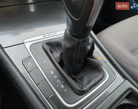 Серый Фольксваген e-Golf, объемом двигателя 0 л и пробегом 53 тыс. км за 12999 $, фото 64 на Automoto.ua