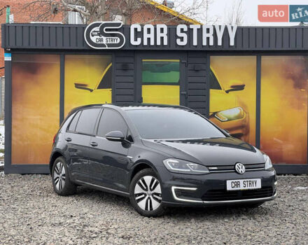 Серый Фольксваген e-Golf, объемом двигателя 0 л и пробегом 53 тыс. км за 12999 $, фото 2 на Automoto.ua