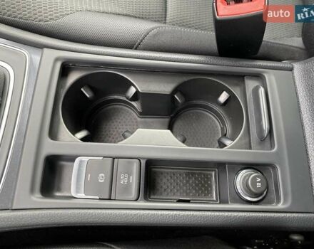 Серый Фольксваген e-Golf, объемом двигателя 0 л и пробегом 30 тыс. км за 14400 $, фото 26 на Automoto.ua