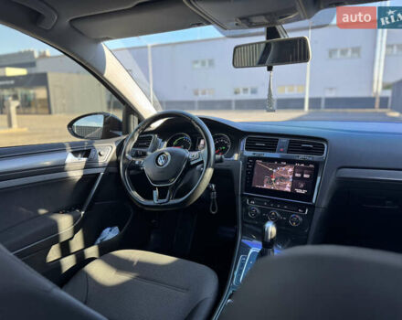 Серый Фольксваген e-Golf, объемом двигателя 0 л и пробегом 77 тыс. км за 13500 $, фото 8 на Automoto.ua
