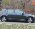 Серый Фольксваген e-Golf, объемом двигателя 0 л и пробегом 65 тыс. км за 13999 $, фото 4 на Automoto.ua