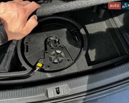 Сірий Фольксваген e-Golf, об'ємом двигуна 0 л та пробігом 92 тис. км за 13200 $, фото 5 на Automoto.ua