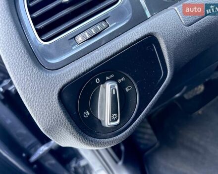 Серый Фольксваген e-Golf, объемом двигателя 0 л и пробегом 54 тыс. км за 16500 $, фото 25 на Automoto.ua