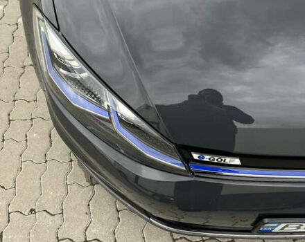 Серый Фольксваген e-Golf, объемом двигателя 0 л и пробегом 45 тыс. км за 14800 $, фото 21 на Automoto.ua