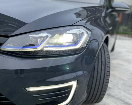 Серый Фольксваген e-Golf, объемом двигателя 0 л и пробегом 91 тыс. км за 13500 $, фото 13 на Automoto.ua