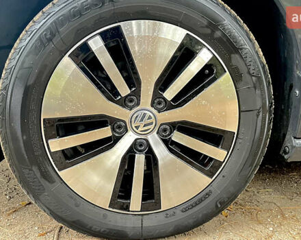 Серый Фольксваген e-Golf, объемом двигателя 0 л и пробегом 59 тыс. км за 15400 $, фото 7 на Automoto.ua