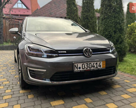 Серый Фольксваген e-Golf, объемом двигателя 0 л и пробегом 145 тыс. км за 12900 $, фото 2 на Automoto.ua