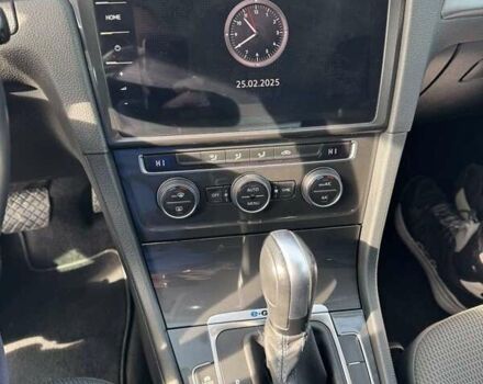 Сірий Фольксваген e-Golf, об'ємом двигуна 0 л та пробігом 26 тис. км за 16706 $, фото 8 на Automoto.ua