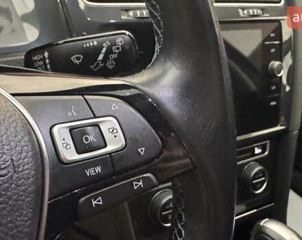 Серый Фольксваген e-Golf, объемом двигателя 0 л и пробегом 145 тыс. км за 12900 $, фото 49 на Automoto.ua