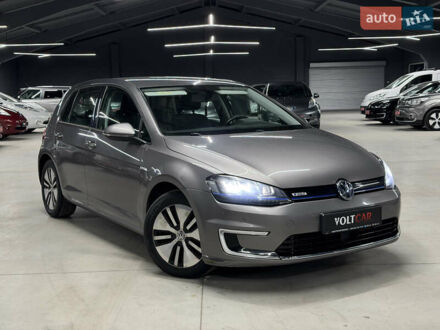 Серый Фольксваген e-Golf, объемом двигателя 0 л и пробегом 163 тыс. км за 7700 $, фото 1 на Automoto.ua