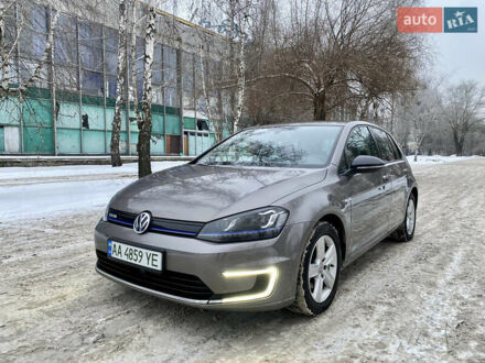 Серый Фольксваген e-Golf, объемом двигателя 0 л и пробегом 105 тыс. км за 7800 $, фото 1 на Automoto.ua