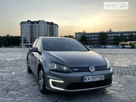 Серый Фольксваген e-Golf, объемом двигателя 0 л и пробегом 129 тыс. км за 13200 $, фото 1 на Automoto.ua