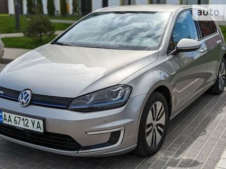 Фольксваген e-Golf 2014 в Киеве на Automoto.ua Серый Фольксваген e-Golf, объемом двигателя 0 л и пробегом 137 тыс. км за 13500 $, фото 1 на Automoto.ua
