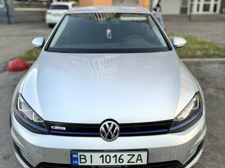 Серый Фольксваген e-Golf, объемом двигателя 0 л и пробегом 78 тыс. км за 8200 $, фото 1 на Automoto.ua