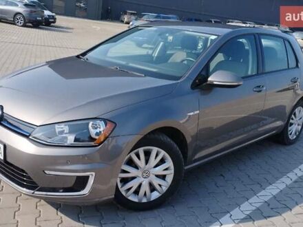 Серый Фольксваген e-Golf, объемом двигателя 0 л и пробегом 61 тыс. км за 9696 $, фото 1 на Automoto.ua