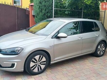Серый Фольксваген e-Golf, объемом двигателя 0 л и пробегом 116 тыс. км за 9300 $, фото 1 на Automoto.ua