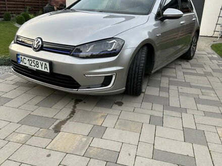 Фольксваген e-Golf 2014 в Луцке на Automoto.ua Серый Фольксваген e-Golf, объемом двигателя 0 л и пробегом 139 тыс. км за 10500 $, фото 1 на Automoto.ua