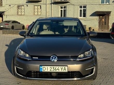Серый Фольксваген e-Golf, объемом двигателя 0 л и пробегом 150 тыс. км за 9100 $, фото 1 на Automoto.ua
