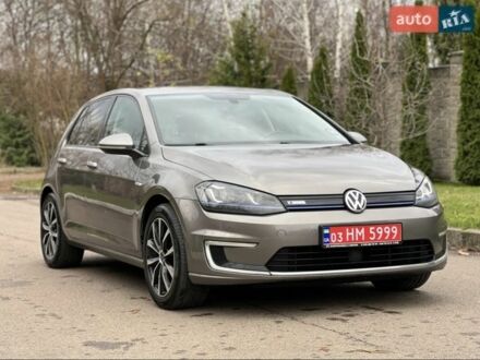 Серый Фольксваген e-Golf, объемом двигателя 0 л и пробегом 106 тыс. км за 11399 $, фото 1 на Automoto.ua