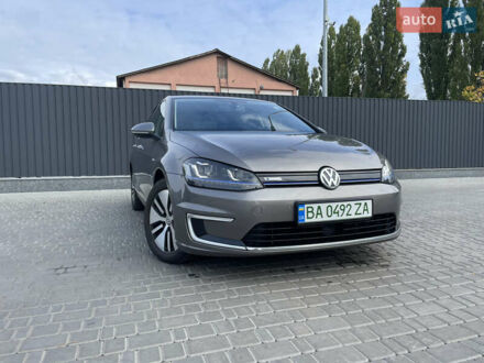 Серый Фольксваген e-Golf, объемом двигателя 0 л и пробегом 131 тыс. км за 8800 $, фото 1 на Automoto.ua