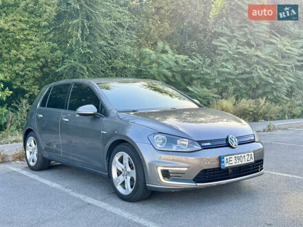 Серый Фольксваген e-Golf, объемом двигателя 0 л и пробегом 108 тыс. км за 7499 $, фото 1 на Automoto.ua
