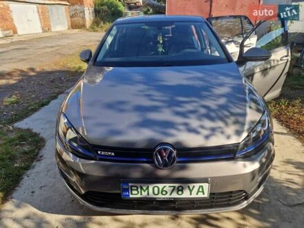 Фольксваген e-Golf 2015 в Сумах на Automoto.ua Серый Фольксваген e-Golf, объемом двигателя 0 л и пробегом 121 тыс. км за 8999 $, фото 1 на Automoto.ua