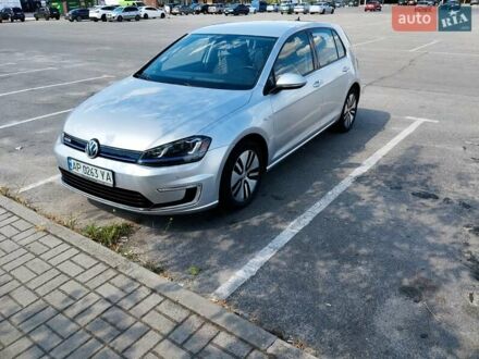 Серый Фольксваген e-Golf, объемом двигателя 0 л и пробегом 88 тыс. км за 12700 $, фото 1 на Automoto.ua